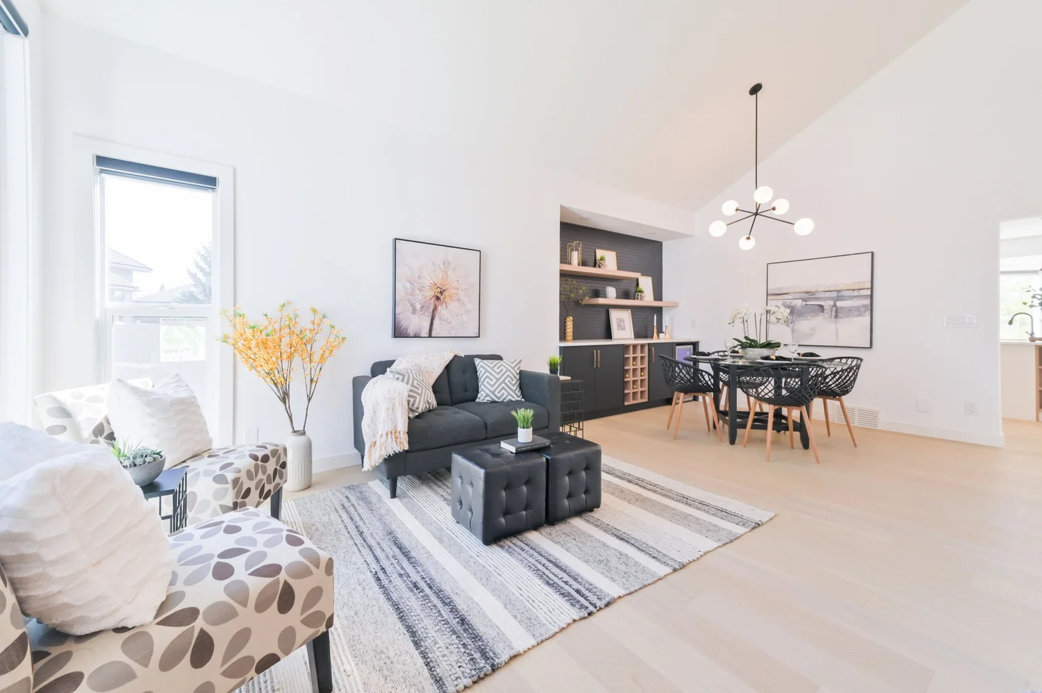 Riverbend - Interior